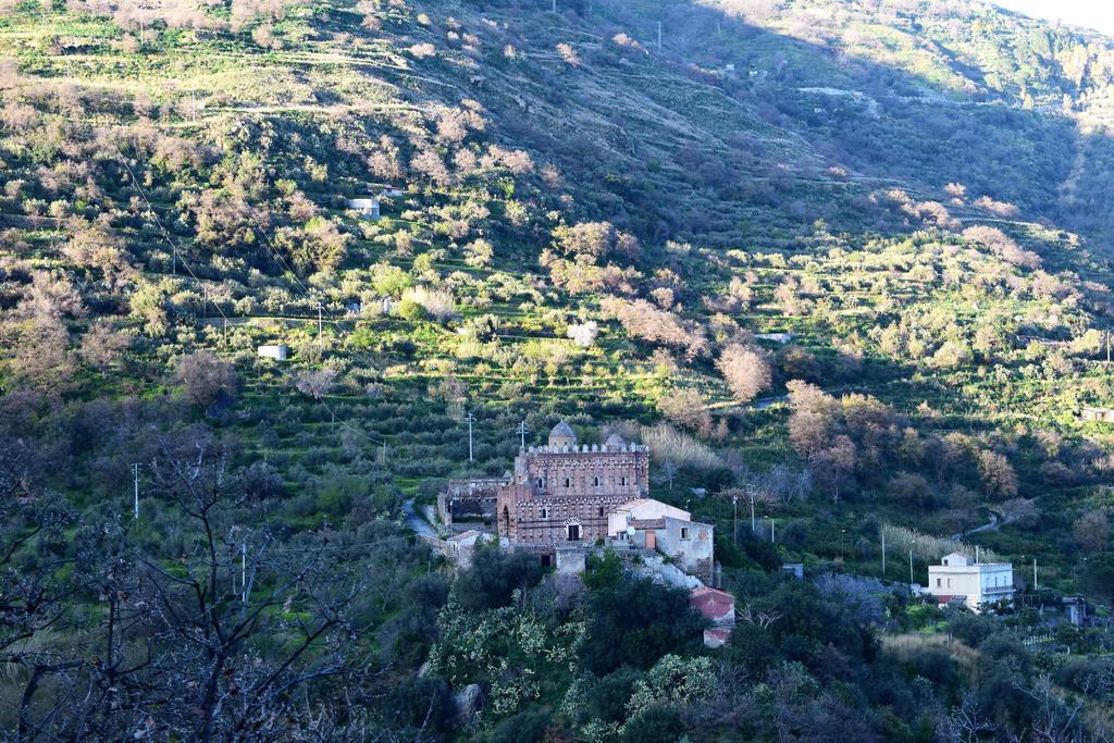 フォルツァ・ダグロLa Casa Di Giuliaアパートメント エクステリア 写真